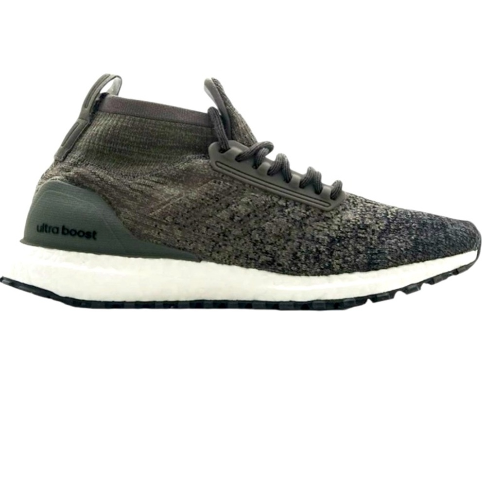 Adidas Ultra Boost ATR
Trace Cargo sz 8.5 running shoes
